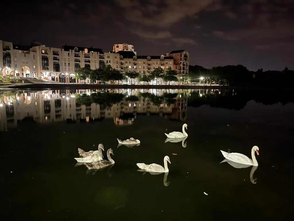 Vue Exceptionnelle Sur Le Lac Creteil 0*,  France